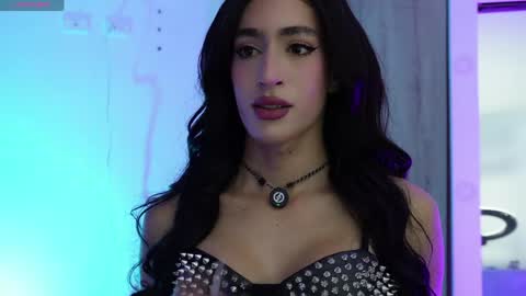 missfernanda  X online show from June 9, 12:00 am