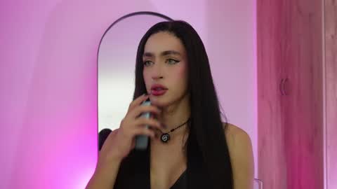missfernanda  X online show from June 18, 3:40 am