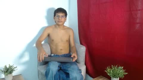 lian_wood online show from September 14, 12:59 pm