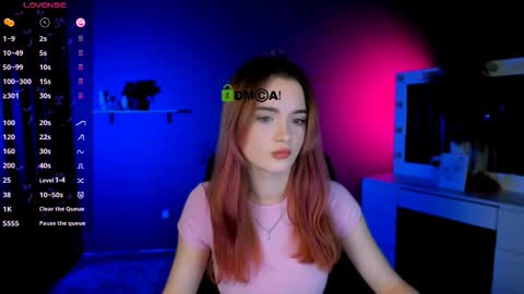 Snapshot of liana_kisses chatting on October 4, 7:01 pm Little Liana online show from October 4, 7:01 pm