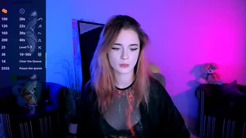 Snapshot of liana_kisses chatting on October 18, 7:03 pm Little Liana online show from October 18, 7:03 pm