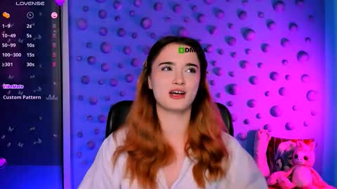 Snapshot of liana_kisses chatting on November 26, 8:43 pm Little Liana online show from November 26, 8:43 pm