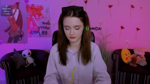 Snapshot of liana_kisses chatting on April 3, 7:01 pm Little Liana online show from April 3, 7:01 pm