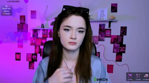 Snapshot of liana_kisses chatting on April 4, 7:33 pm Little Liana online show from April 4, 7:33 pm