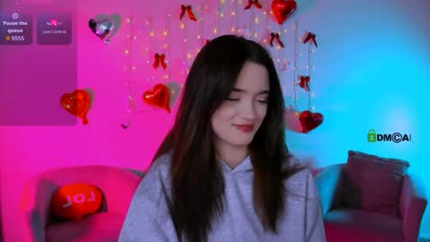 Snapshot of liana_kisses chatting on April 7, 7:03 pm Little Liana online show from April 7, 7:03 pm