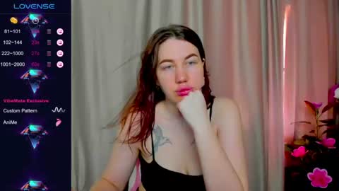lianawow_ online show from June 25, 2:11 am