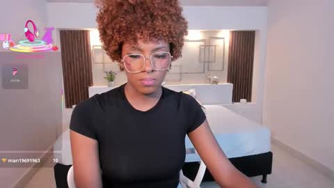 Snapshot of liannadixon7 chatting on October 10, 9:47 pm Lianna Dixon online show from October 10, 9:47 pm