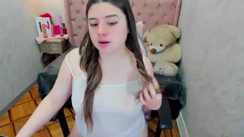 Snapshot of lianngrace chatting on April 9, 2:33 pm Grace online show from April 9, 2:33 pm