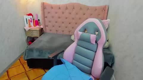 Snapshot of lianngrace chatting on April 20, 2:09 pm Grace online show from April 20, 2:09 pm