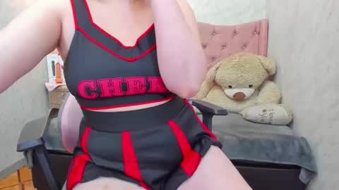 Snapshot of lianngrace chatting on April 24, 6:21 pm Grace online show from April 24, 6:21 pm