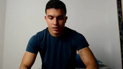 Snapshot of lianstonne chatting on February 14, 9:11 pm Liamstonne online show from February 14, 9:11 pm