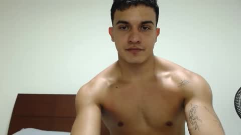 Snapshot of lianstonne chatting on March 6, 7:54 pm Liamstonne online show from March 6, 7:54 pm