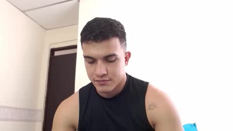 Snapshot of lianstonne chatting on March 16, 7:29 pm Liamstonne online show from March 16, 7:29 pm