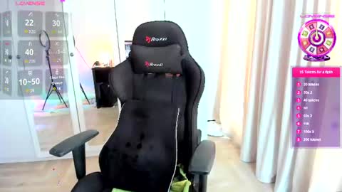 Snapshot of liaquinn chatting on July 28, 2:13 pm LiaQuinn online show from July 28, 2:13 pm