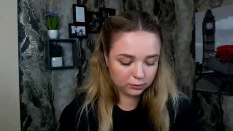 Snapshot of liaralime_ chatting on June 29, 10:15 am Liara online show from June 29, 10:15 am