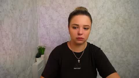 Snapshot of liaralime_ chatting on June 30, 7:42 am Liara online show from June 30, 7:42 am