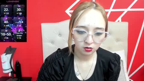 Lia Roberts online show from December 26, 12:05 pm