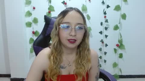 Lia Roberts online show from April 17, 4:04 am
