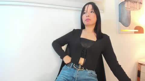 liarouse_1 online show from February 4, 7:31 pm