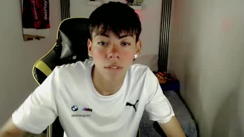 Snapshot of liarr_ chatting on May 5, 4:20 am LIAR online show from May 5, 4:20 am