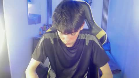 Snapshot of liarr_ chatting on May 12, 10:51 pm LIAR online show from May 12, 10:51 pm
