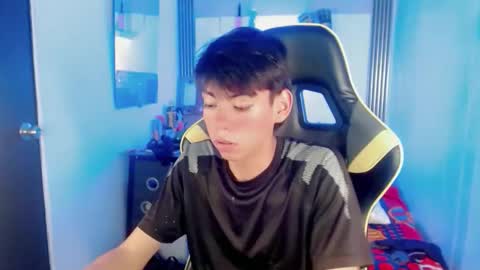 Snapshot of liarr_ chatting on May 15, 11:56 pm LIAR online show from May 15, 11:56 pm