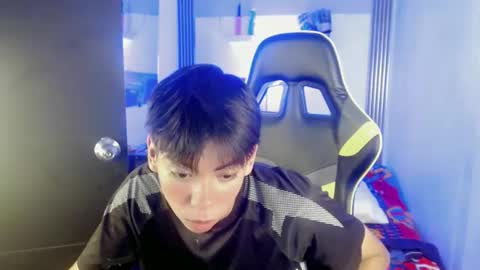 Snapshot of liarr_ chatting on May 16, 12:18 am LIAR online show from May 16, 12:18 am