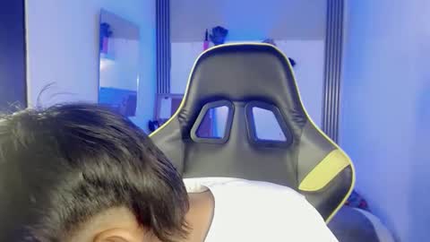 Snapshot of liarr_ chatting on May 22, 1:13 am LIAR online show from May 22, 1:13 am