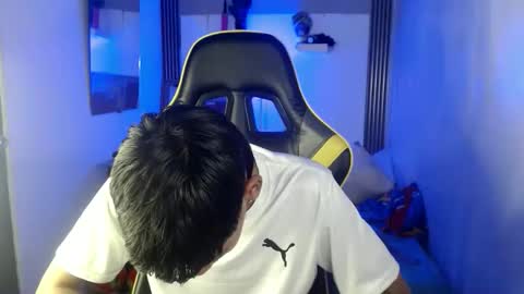Snapshot of liarr_ chatting on May 23, 5:12 am LIAR online show from May 23, 5:12 am
