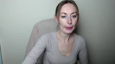 Lia online show from March 15, 1:28 pm