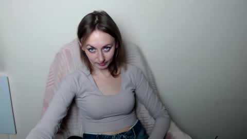 Lia online show from March 28, 1:22 pm