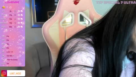 Snapshot of liat_hoz chatting on January 10, 9:23 am Dani online show from January 10, 9:23 am