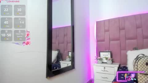 Snapshot of liat_vega chatting on May 16, 12:07 am Lyath Vega online show from May 16, 12:07 am