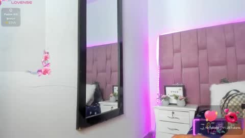 Snapshot of liat_vega chatting on May 16, 12:18 am Lyath Vega online show from May 16, 12:18 am