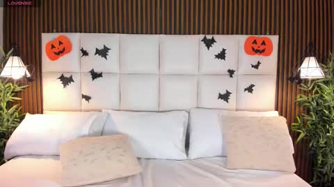 Snapshot of liatink chatting on October 31, 5:25 pm LIA TINK online show from October 31, 5:25 pm