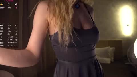 Snapshot of libbyshepard chatting on June 13, 3:21 pm Elena online show from June 13, 3:21 pm