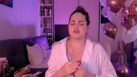 libra_mia online show from October 8, 4:21 am