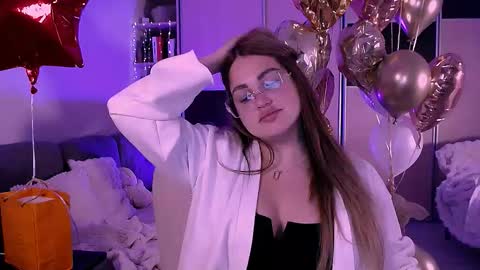 libra_mia online show from October 15, 5:07 am