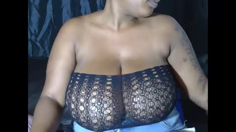lickabletash98 online show from December 31, 4:04 pm