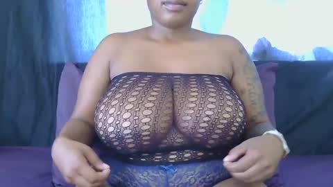 lickabletash98 online show from January 24, 6:14 am