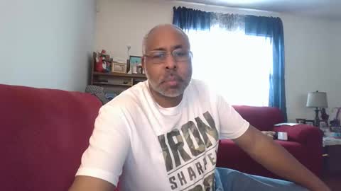 Snapshot of lickingblkpussyfetish chatting on November 15, 4:03 pm Cookie Monster online show from November 15, 4:03 pm