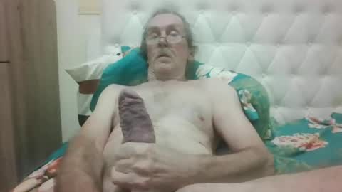 lickittostickit online show from February 3, 5:51 am