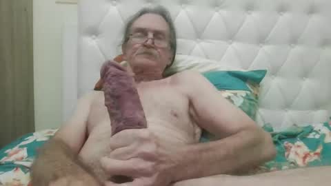 lickittostickit online show from February 6, 9:22 am