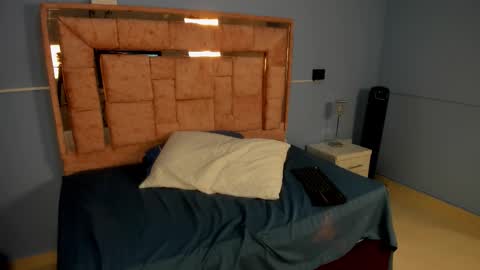 Snapshot of licky_lov chatting on September 9, 3:17 am licky_lov online show from September 9, 3:17 am