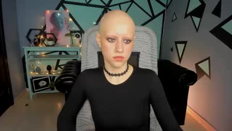 Hey My name is Lida online show from July 28, 9:37 am
