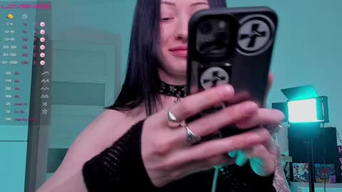 Snapshot of lightlove_iam chatting on December 13, 11:13 am Bembi online show from December 13, 11:13 am