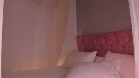 Snapshot of liia_sweett chatting on January 10, 5:24 pm Lia Sweet online show from January 10, 5:24 pm