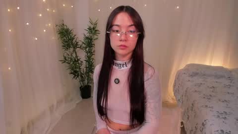 Lia Sweet online show from May 13, 4:15 pm
