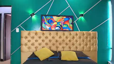 Liiaa Sweett  online show from July 7, 3:05 pm