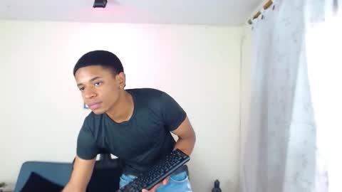 Liam online show from February 6, 8:45 pm